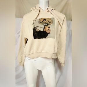Ariana Grande Cropped Hoodie Sweatshirt Sz Med cream beige